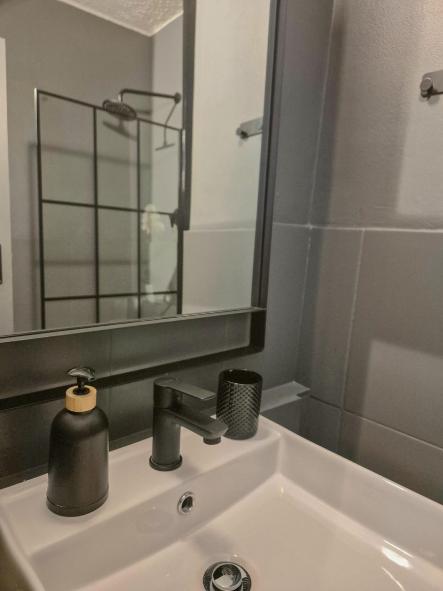 To Let 0 Bedroom Property for Rent in Gardens Western Cape